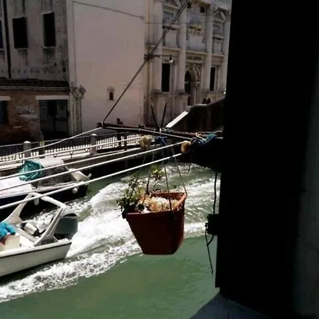 Castello 2 Apartment Venice Exterior photo